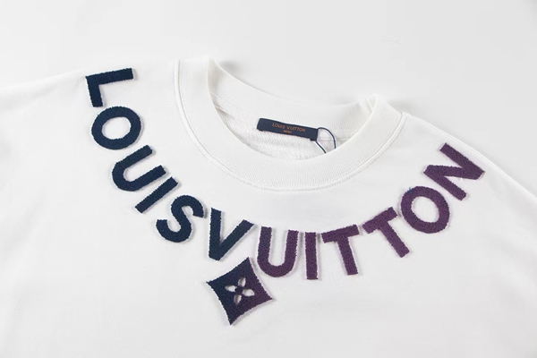 ブランドパーカー側面デザイン